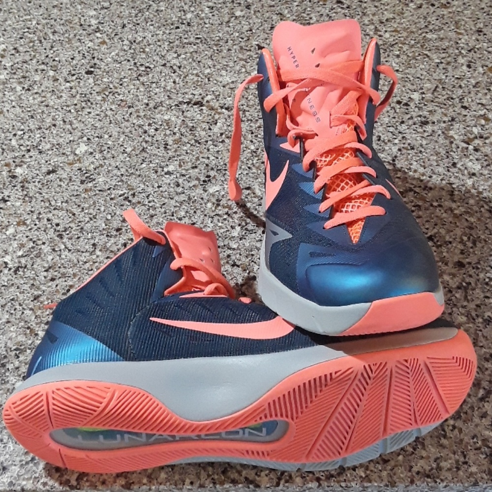Nike Lunar Hyperquickness View 2