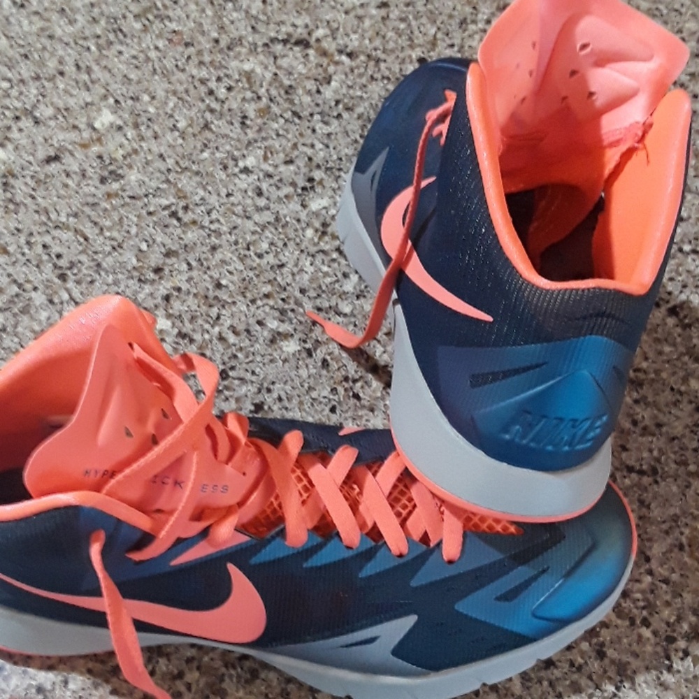 Nike Lunar Hyperquickness View 3