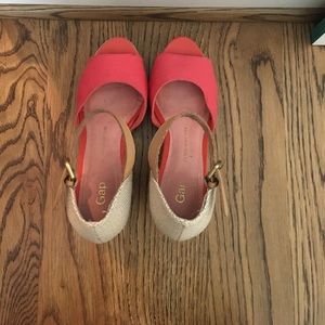 Gap open toe espadrille wedge