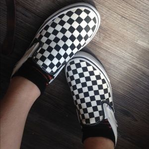 Black & white checkered slip on Vans!🖤
