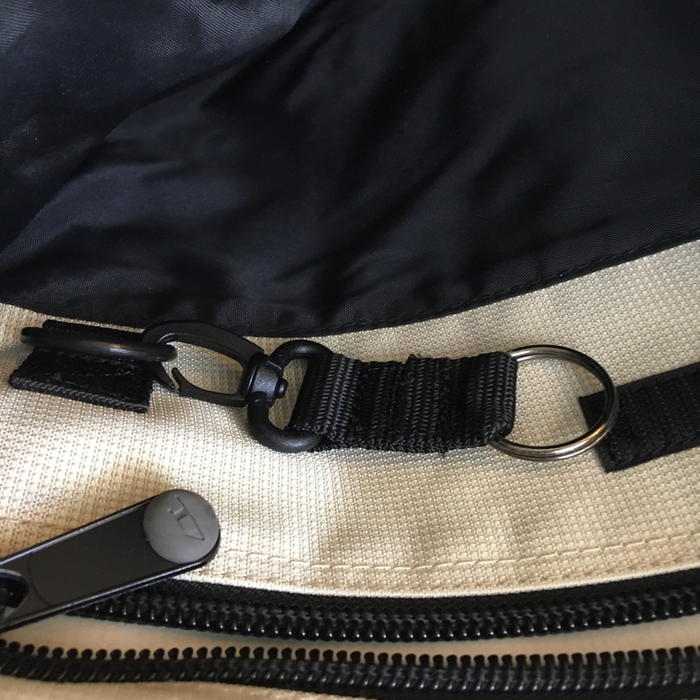 Diesel Messenger Crossbody Bag - Picture 6 of 8