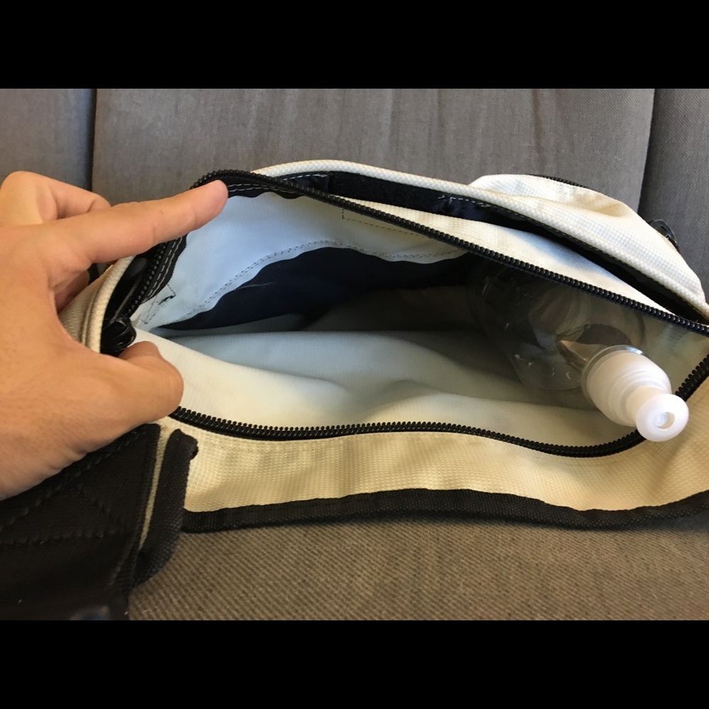 Diesel Messenger Crossbody Bag - Picture 8 of 8