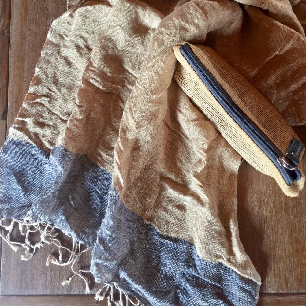 Scarf and small tweed bag.