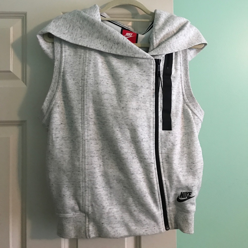 Nike vest
