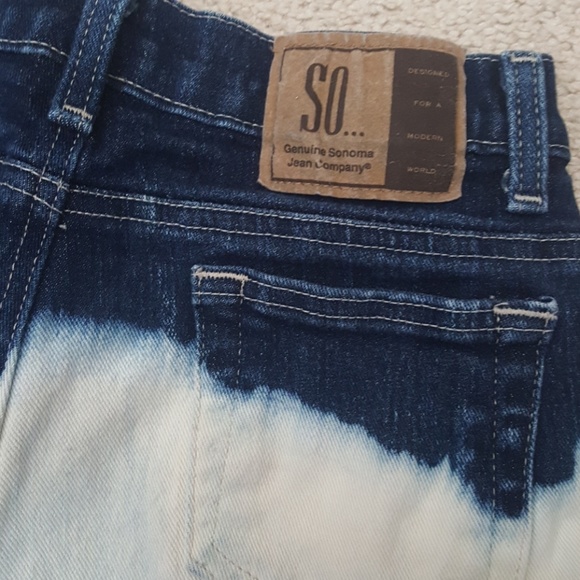 Cutoff jean shorts - Picture 3 of 3