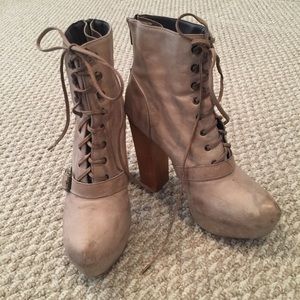 Steve Madden Platform Boots