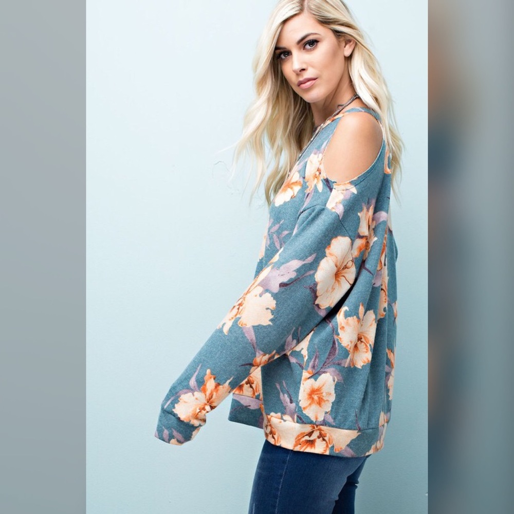 LAST One!! 💕Beautiful Raw Edge Super soft tunic - Picture 3 of 4