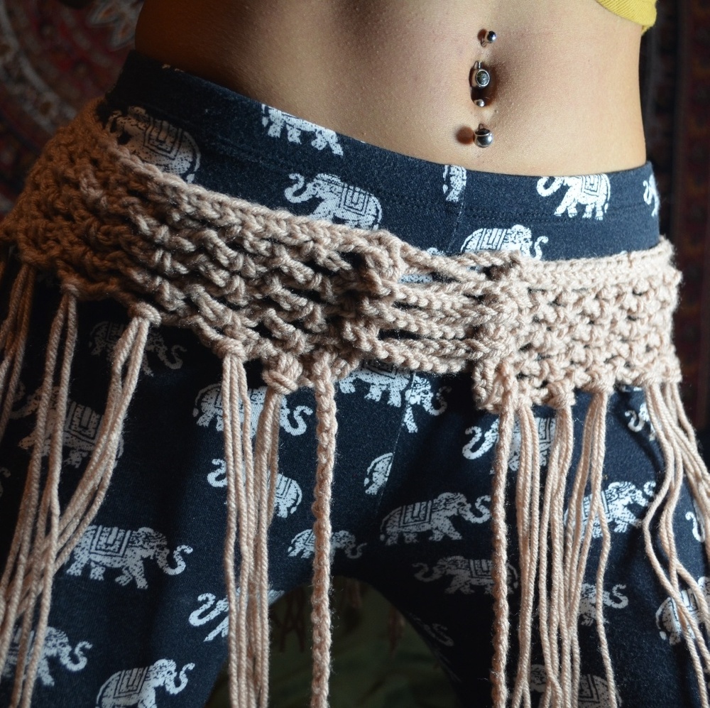 Fringe belt