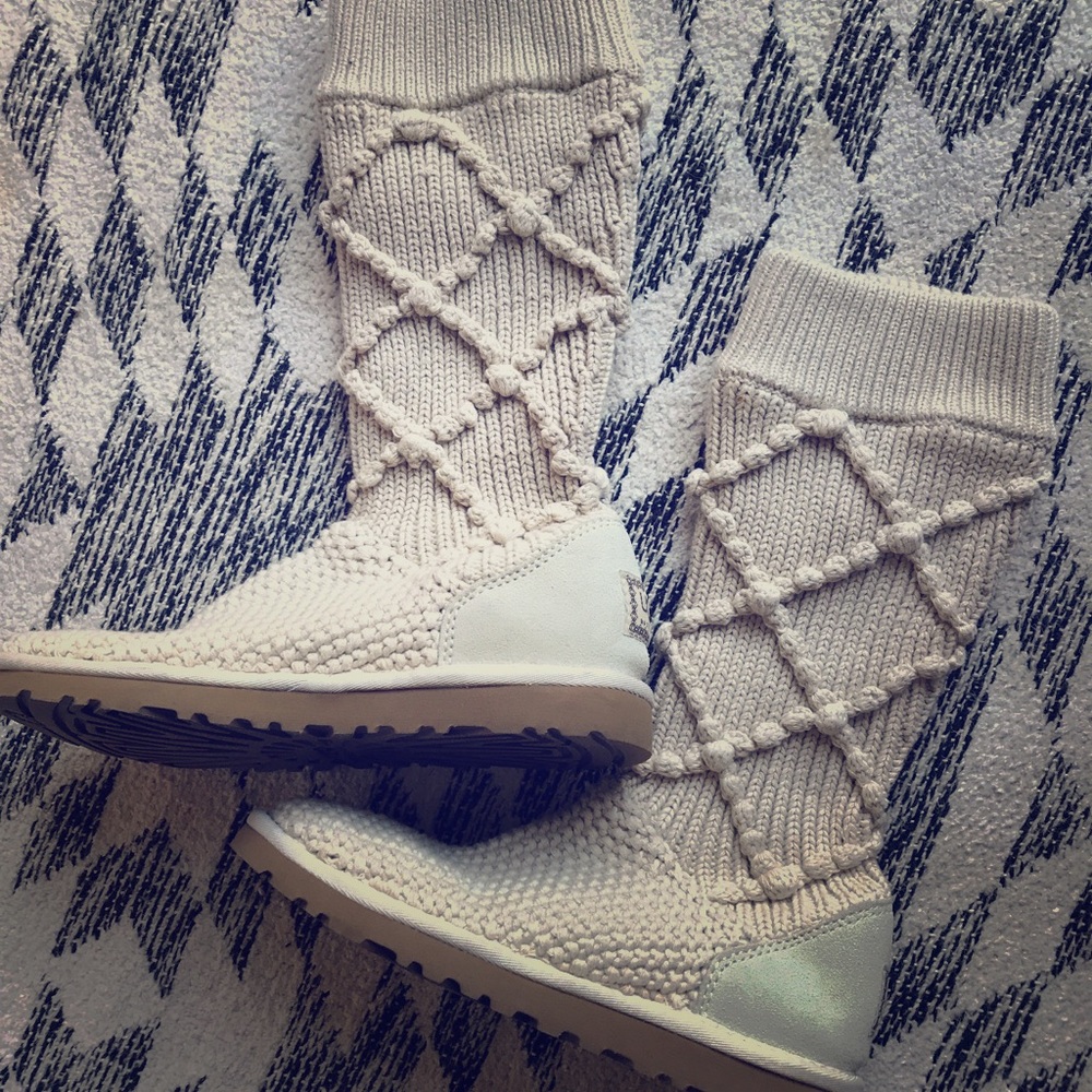 Knitted UGGs