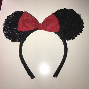 Disney Land Minnie Mouse Sequined Ears Headband Disney Land Minnie Mouse Sequined Ears Headband