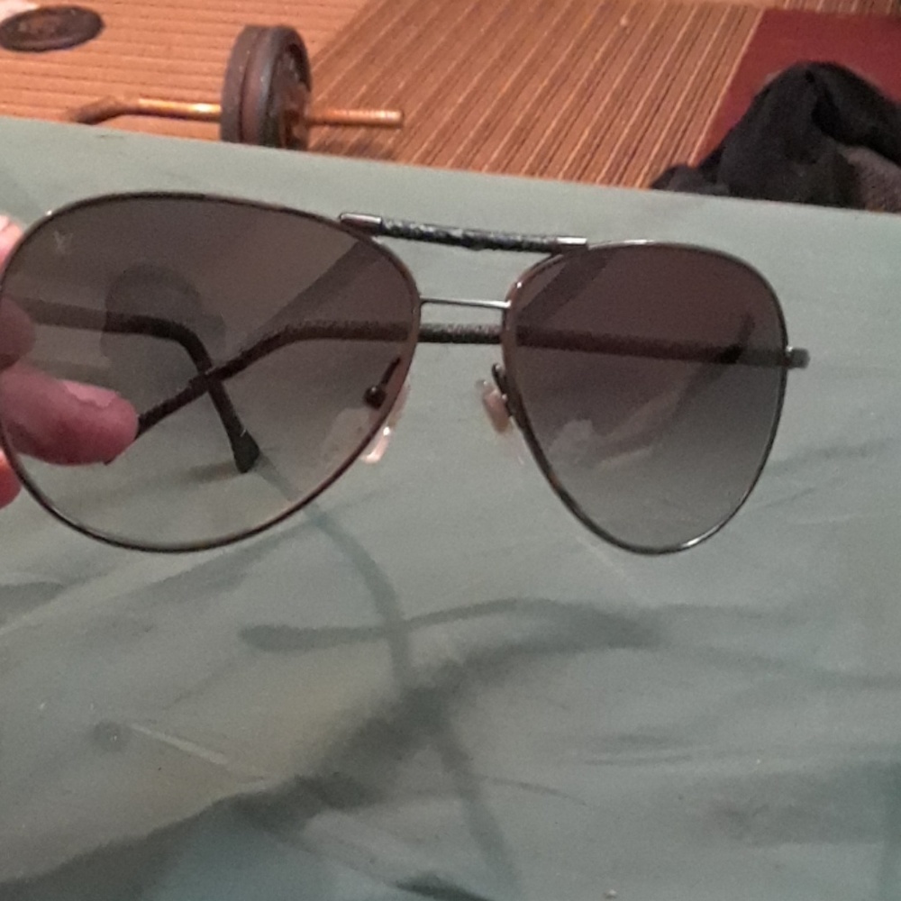 Louis vuitton shades
