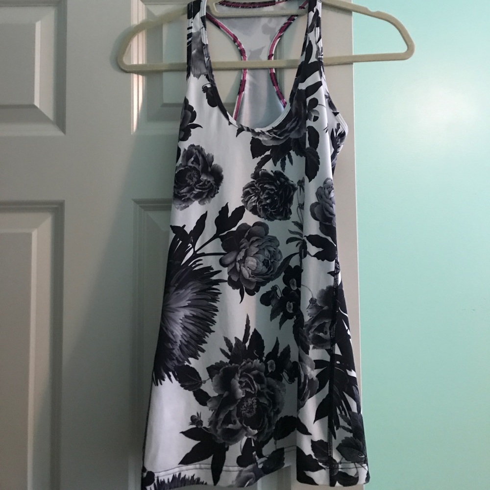 Lululemon tank