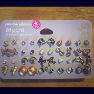 20 Pairs of Earrings