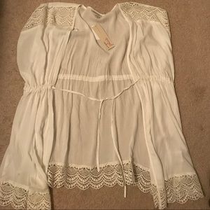 Plus size White tie-waste kimono with lace