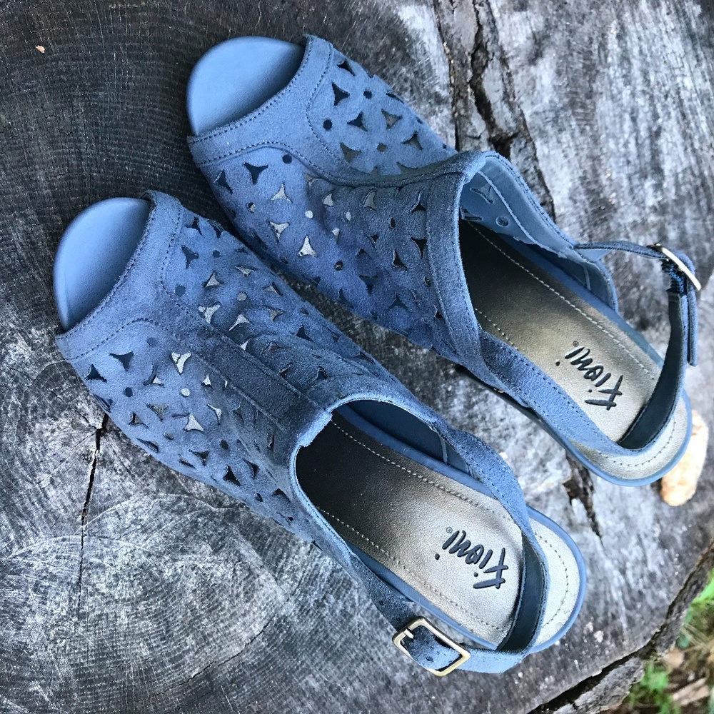 Fioni Beautiful Wedgewood Cut Out Design Heels