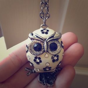 Adorable owl necklace with 16 inch chain