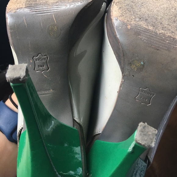 BCBG heels - Picture 4 of 5