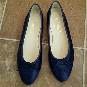 Chanel Navy Quilted Leather Ballerina flats "NWOT" Chanel Navy Quilted Leather Ballerina flats "NWOT"