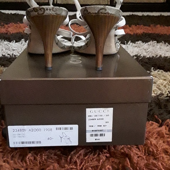 Gucci Off White Sandals - Picture 3 of 3