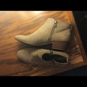 Sam & Libby Grey Suede Booties