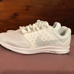 White nike sneakers
