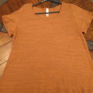 Brand New Lularoe Classic Tee Burnt Or solid XL
