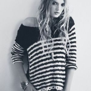 Free People Striped In Crochet Pullover sweater. L Free People Striped In Crochet Pullover sweater. L