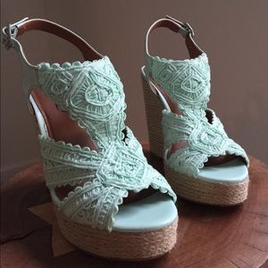 🍀 NWOT Lucky Brand Mint Wedges