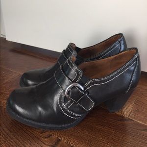 Black Naturalizer Mules