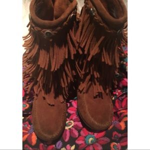🍁Minnetonka fringe boots 🍁
