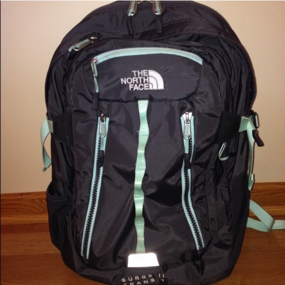 ISO!!! North Face Backpack🌸