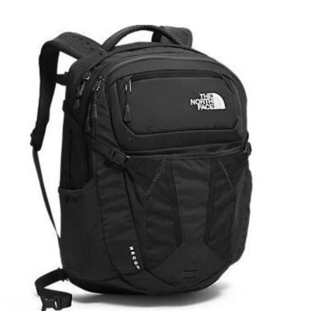 ISO!!! North Face Recon! 🌸