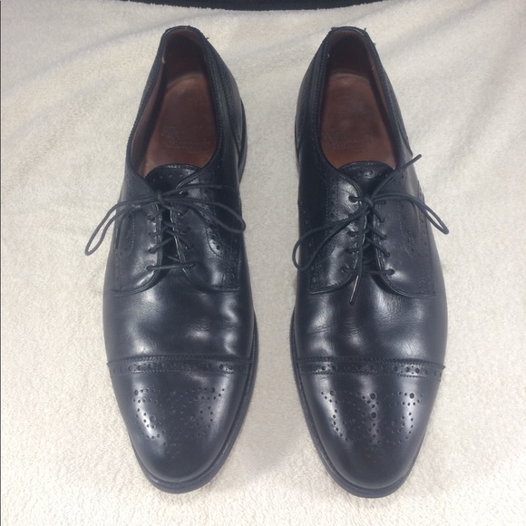 RARE Black Allen Edmonds Sanford 9.5D great shape! - Picture 2 of 8
