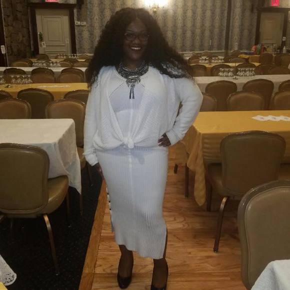 Meet your Posher, Daphnee - Picture 2 of 2