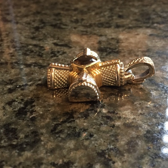 Judith Ripka Cross Pendant - Picture 4 of 4