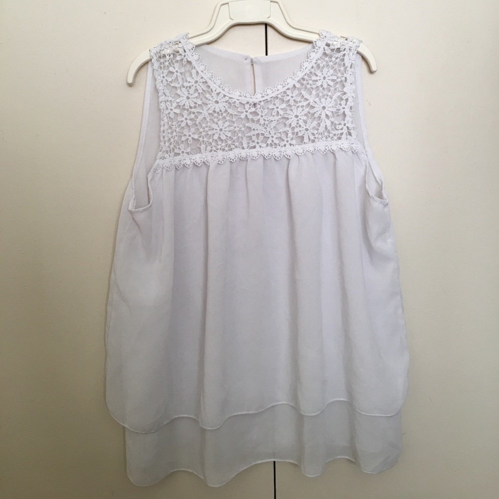 Super Cute White Floral Blouse