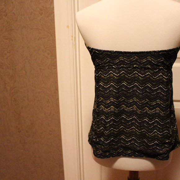 Sexy Halter Top - Picture 2 of 2