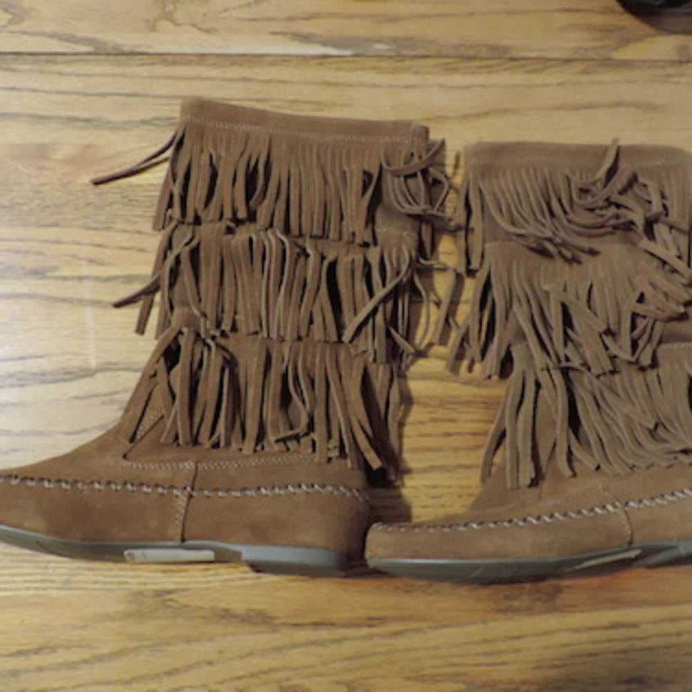 LC Lauren Collection Leather Fringe Boots size 5