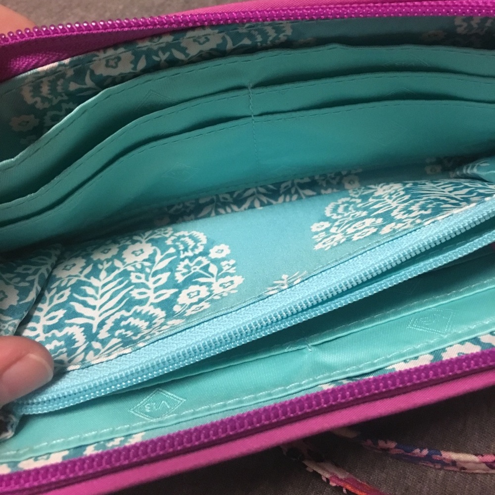 Vera Bradley wallet and lanyard - Picture 4 of 4