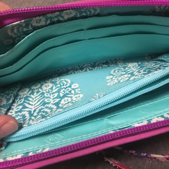 Vera Bradley wallet and lanyard - Picture 4 of 4