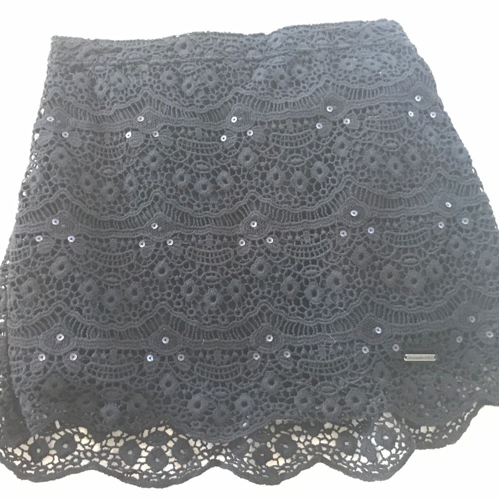 Mini lace navy Abercrombie skirt