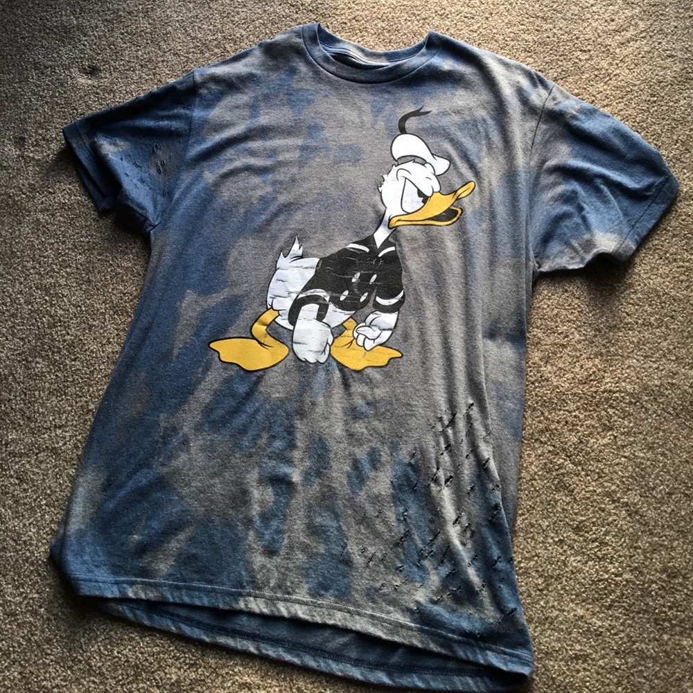 Donald Duck t-shirt .