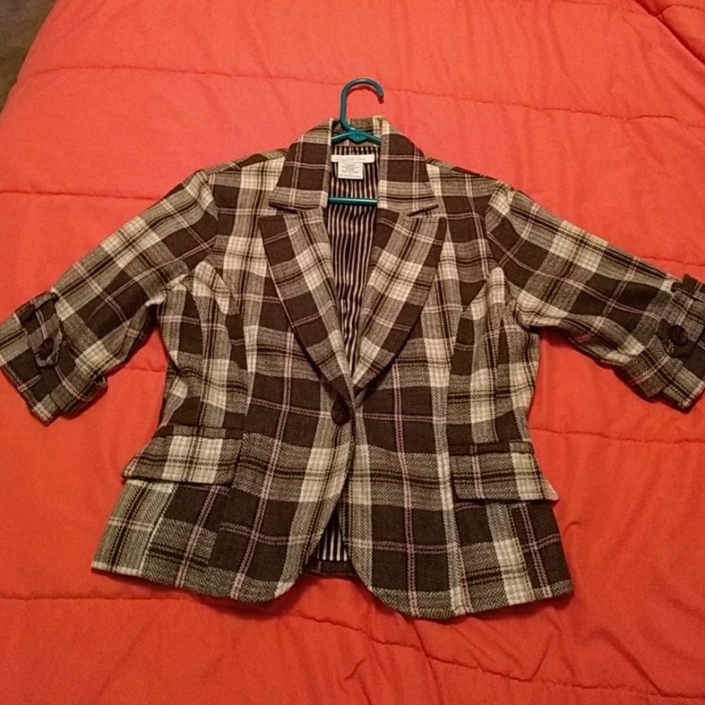 Short jacket.