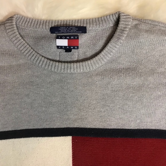 ❄️SOLD❄️Vintage Tommy Hilfiger Crewneck Sweater - Picture 3 of 3