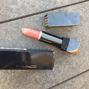 MAC LE "house of style"