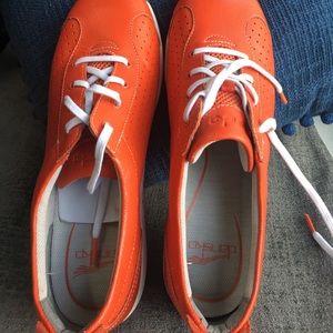 Brand new never worn orange Dansko