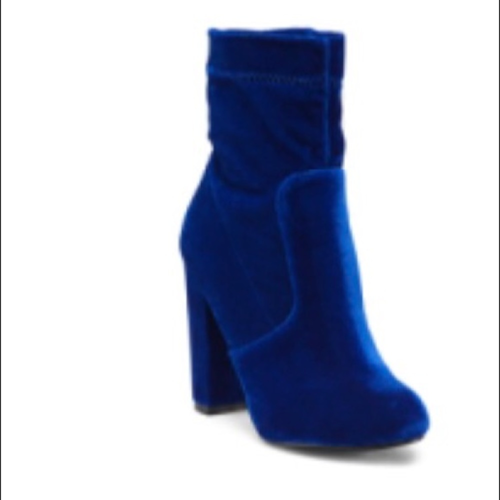 Velvet boots