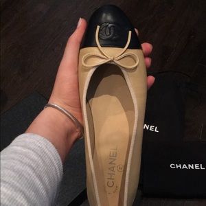 Classic Chanel ballet flat (ONLY RIGHT SHOE) Classic Chanel ballet flat (ONLY RIGHT SHOE)