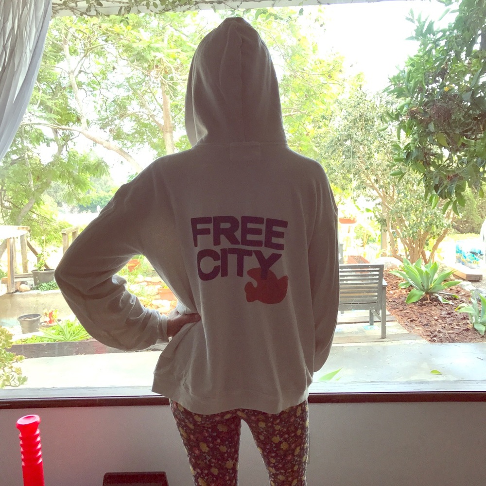 White free city sweatshirt size 3