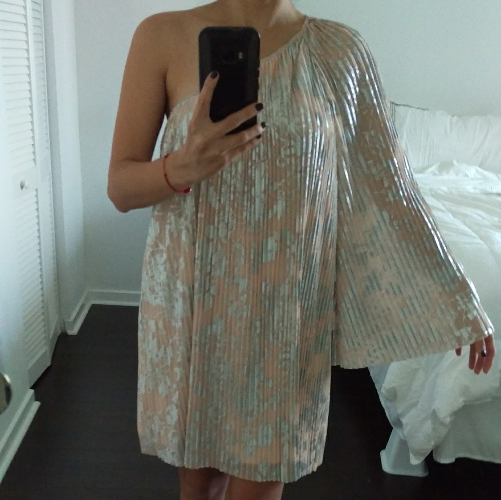 Dress - Picture 5 of 5